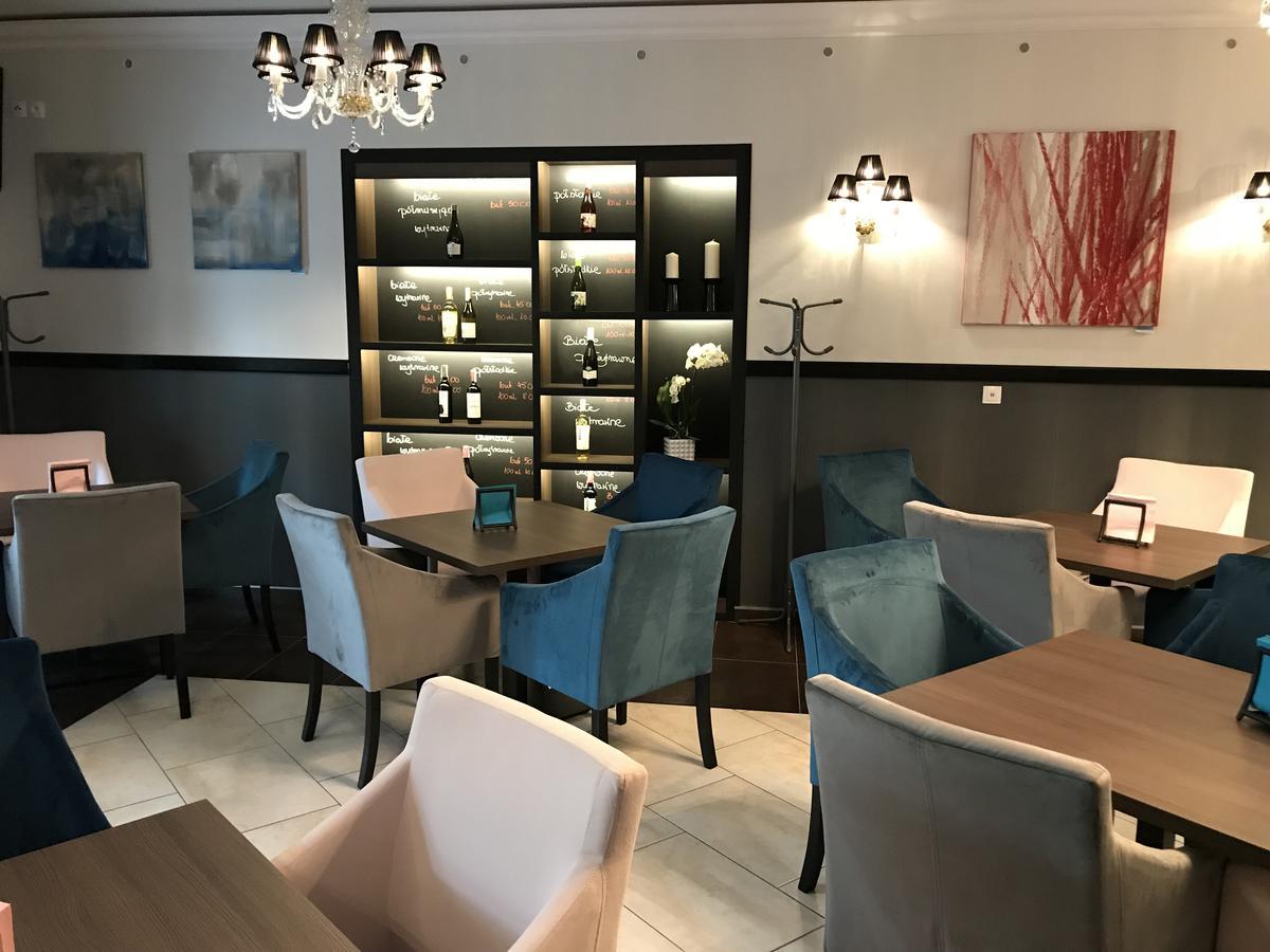 Hotel Marta Olawa Ngoại thất bức ảnh