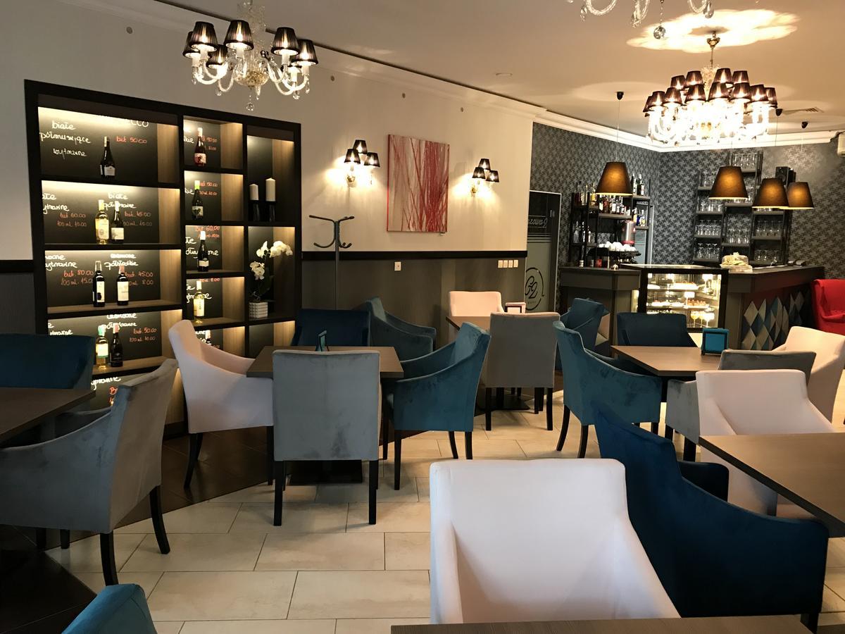Hotel Marta Olawa Ngoại thất bức ảnh