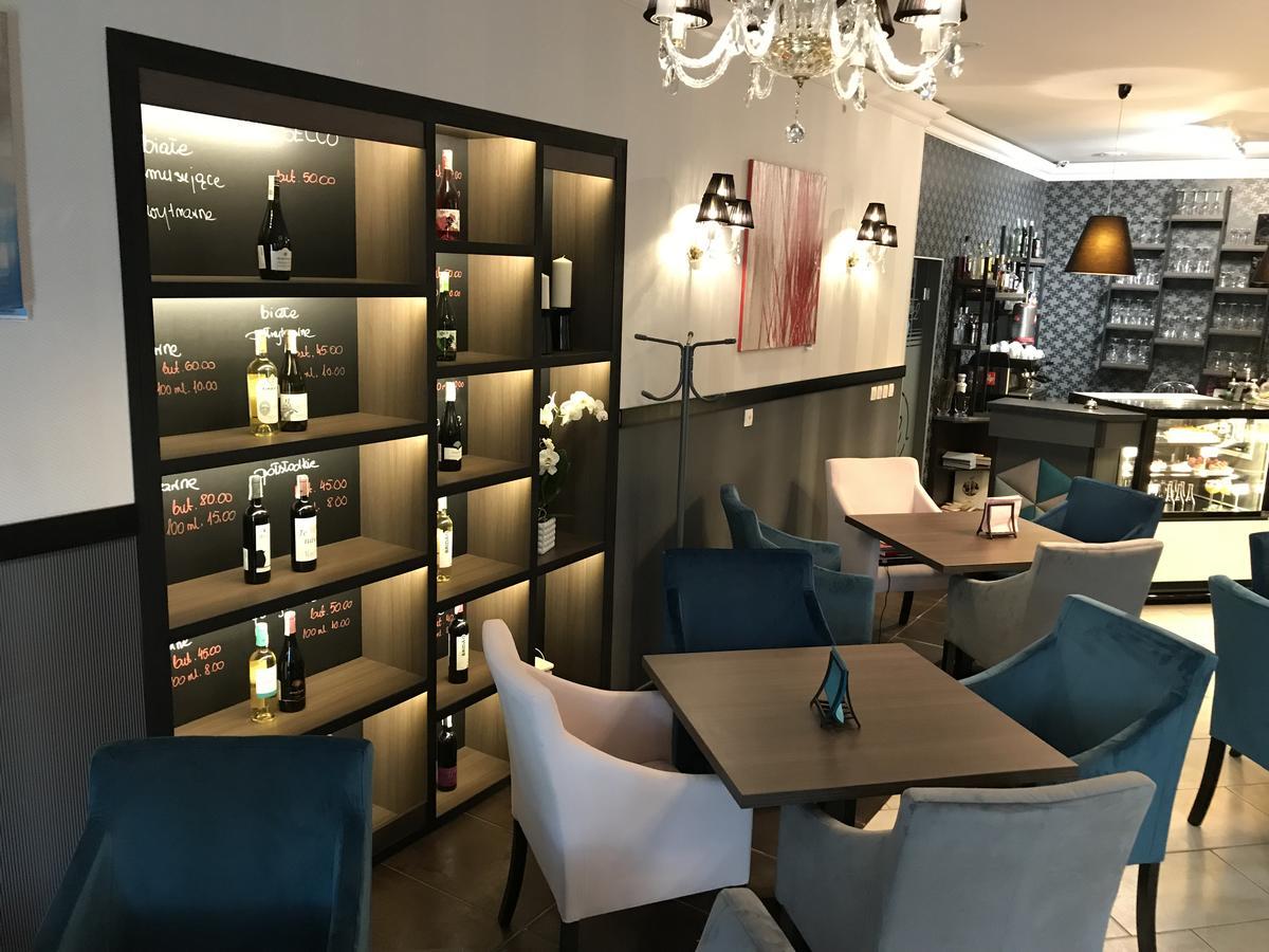 Hotel Marta Olawa Ngoại thất bức ảnh